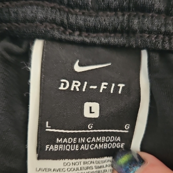Kids Nike Black Athletic Shorts Lg - Picture 3 of 3